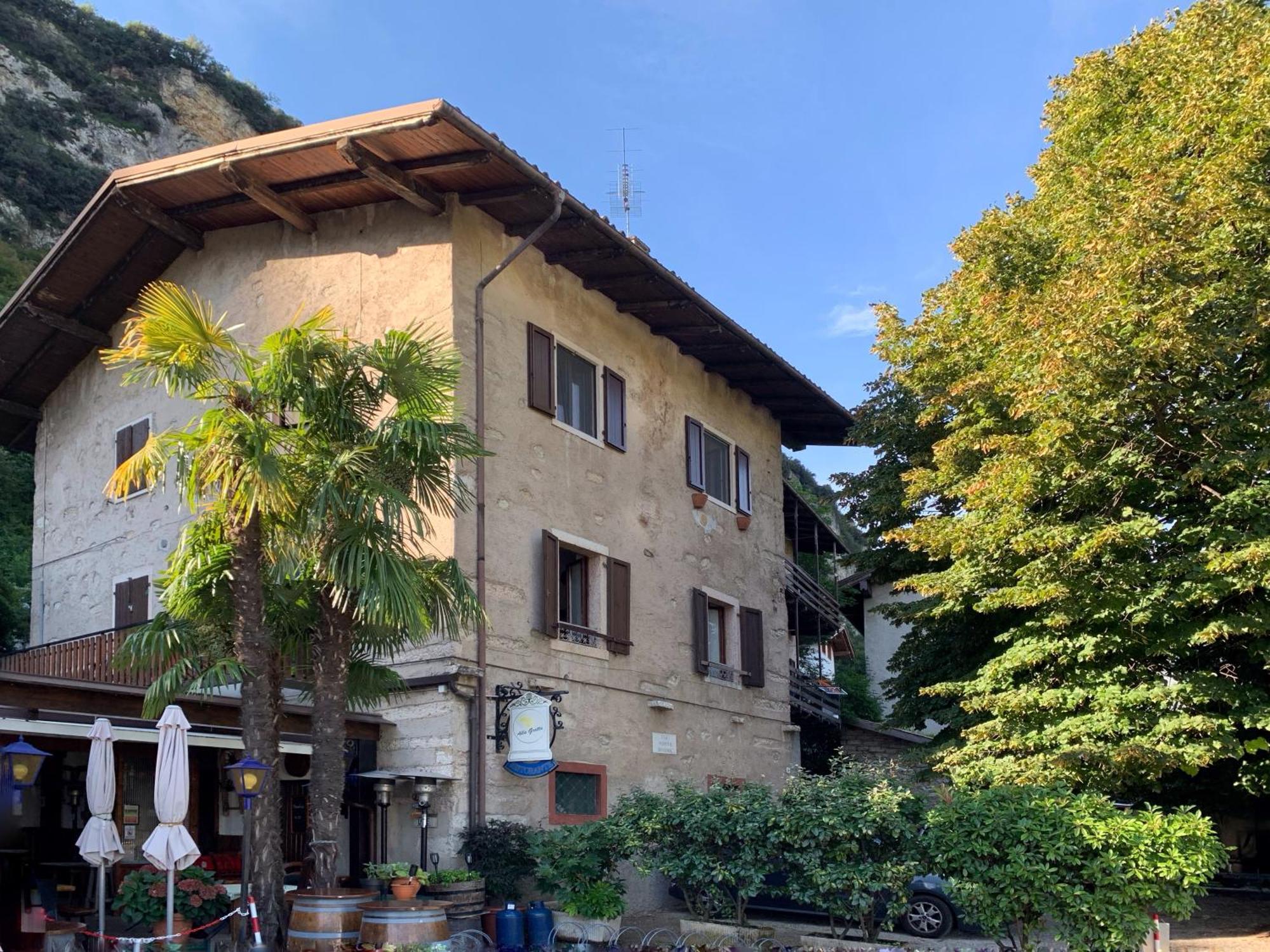 G-House Modernes Apartment Mit Tollem Ausblick 加尔达湖滨 外观 照片